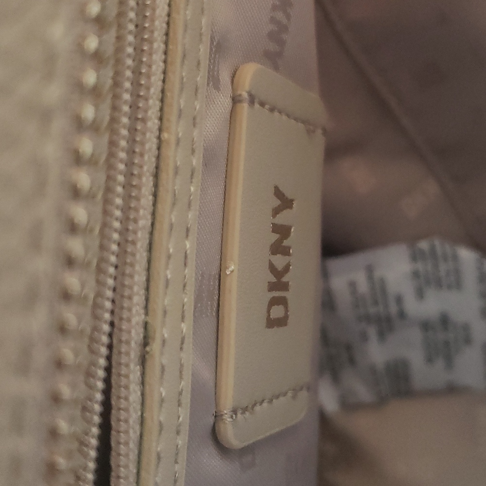 DKNY WHITE AND TAN TOTE SHOULDER BAG - Picture 6 of 11